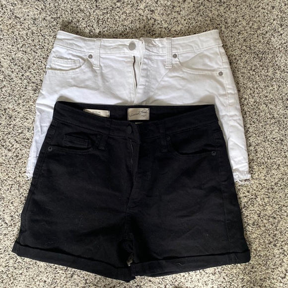 *2 pairs* Universal thread, size 4. - Picture 1 of 3